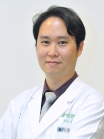 王甯加醫師 桃園大學眼科診所